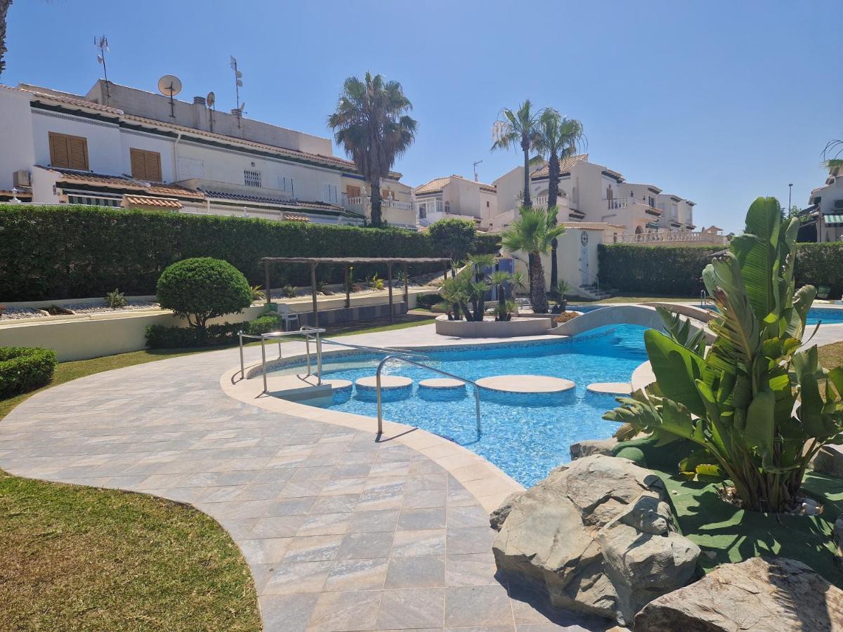 Lovely Apartment Near The Beach In Sunny La Mata Torrevieja Luaran gambar